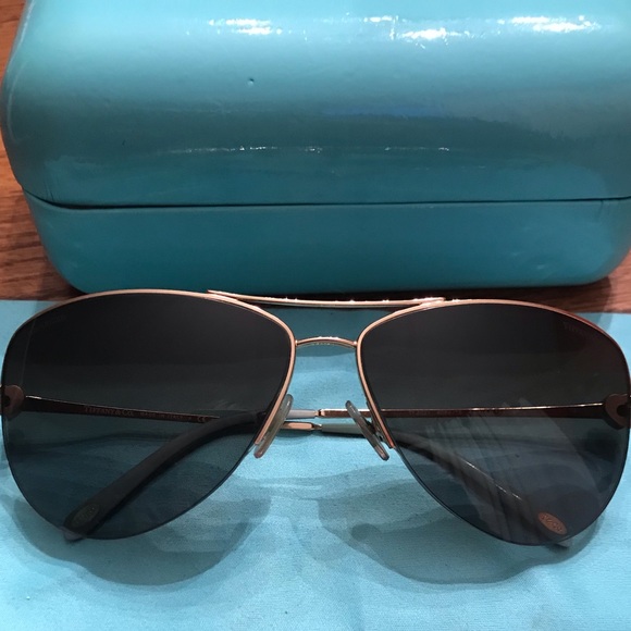 Tiffany & Co. Accessories - SOLD !!!Tiffany & Co. Ladies sunglasses #3021